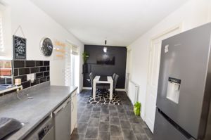 Kitchen/Diner- click for photo gallery